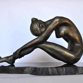 Sculpture titled "Ginnasta" by Liza Atzori, Original Artwork, Metals