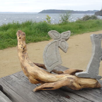 Sculpture intitulée "les deux hermines" par Loic Carmes, Œuvre d'art originale, Bois