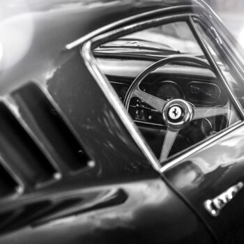 Фотография под названием "1965 Ferrari 275 GTB" - Loïc Kernen, Подлинное произведение искусства, Цифровая фотография Установ…