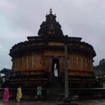 Фотография под названием "Temple, sringeri, K…" - Lokeswara Rao, Подлинное произведение искусства