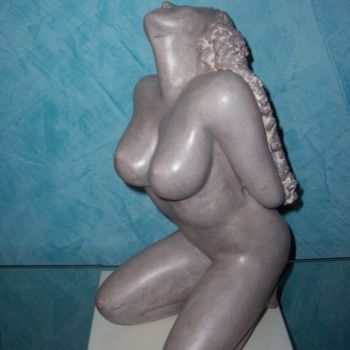 Sculpture titled "BLANCHE" by Lola Zaro, Original Artwork, Clay