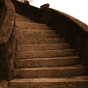 Photographie intitulée "scalinata di pietra" par Lorenzo Corti, Œuvre d'art originale, Photographie numérique