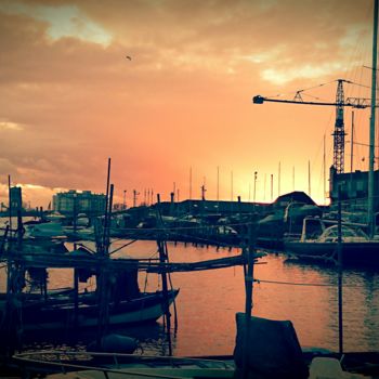 Φωτογραφία με τίτλο "Harbor at sunset" από Loreta Teodorova, Αυθεντικά έργα τέχνης, Ψηφιακή φωτογραφία