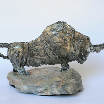 Scultura intitolato "Taurus" da Robert Marcel Becker, Opera d'arte originale, Metalli