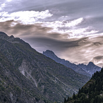 Fotografía titulada "AU MATIN SUR LA MON…" por Lecointre Patrick Artiste - Photographe, Obra de arte original, Fotografía di…