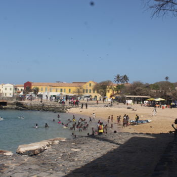 Photographie intitulée "plage  de Gorée" par Lucas Diouf, Œuvre d'art originale