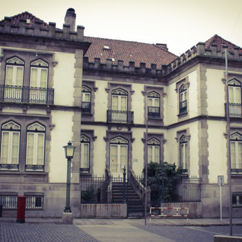 Fotografia zatytułowany „Old House” autorstwa Luciana Dias, Oryginalna praca, Fotografia cyfrowa