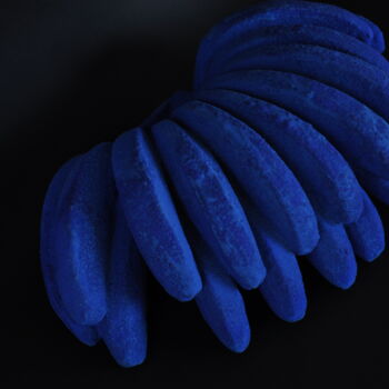Skulptur mit dem Titel "Banana blue" von Luciano Mello Witkowski Pinto, Original-Kunstwerk