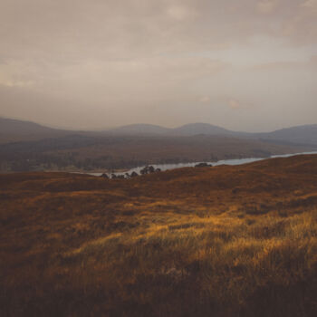Photographie intitulée "Paysage Écossais" par Ludovic Miath, Œuvre d'art originale, Photographie numérique