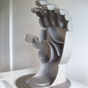 Sculptuur getiteld "Main" door Lugufelo, Origineel Kunstwerk, Metalen