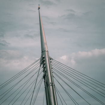 摄影 标题为“Bridge Tower” 由Luigi Veggetti, 原创艺术品, 数码摄影