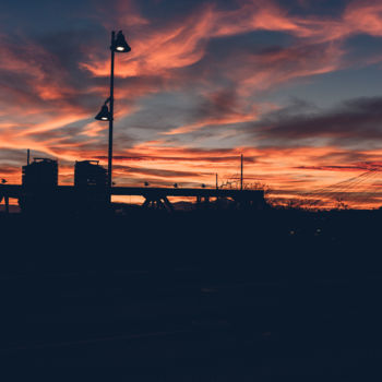 Photography titled "Sunset Over the Cit…" by Luigi Veggetti, Original Artwork, Digital Photography