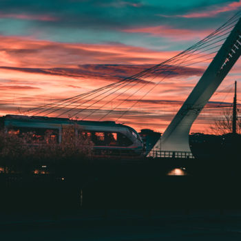 Fotografie mit dem Titel "Sunset Train" von Luigi Veggetti, Original-Kunstwerk, Digitale Fotografie
