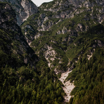 Photography titled "Green Mountain Side" by Luigi Veggetti, Original Artwork, Digital Photography