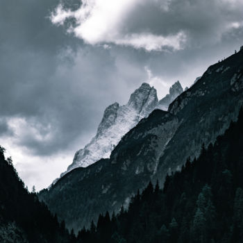 Fotografie getiteld "Winter Mountainscape" door Luigi Veggetti, Origineel Kunstwerk, Digitale fotografie