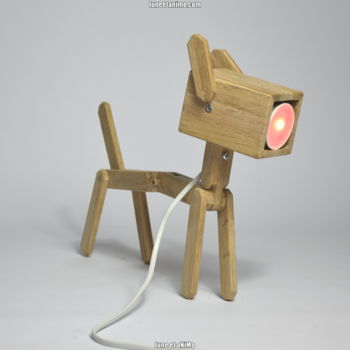 Design intitulée "'Dog' Lampe articul…" par Lune Et Animo, Œuvre d'art originale, Luminaire