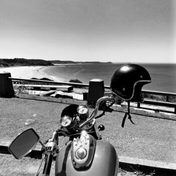 Photography titled "bike on the seaside" by Maak Bran, Original Artwork, Digital Photography