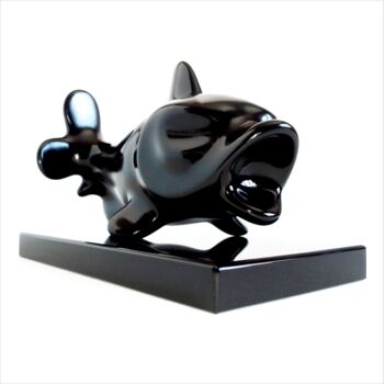 Sculpture titled "BLACK FISH2 ON BLAC…" by Maas Tiir, Original Artwork, Resin