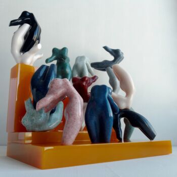 雕塑 标题为“15GYMNAST GIRLS2 DI…” 由Maas Tiir, 原创艺术品, 树脂