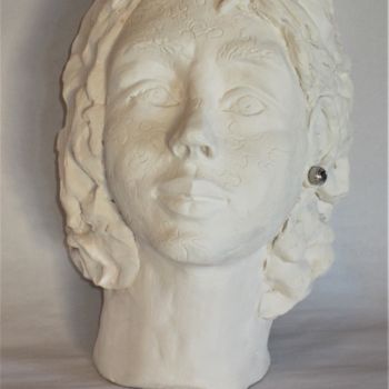 Sculpture titled "Tribal dentelle" by Mabé, Original Artwork, Terra cotta