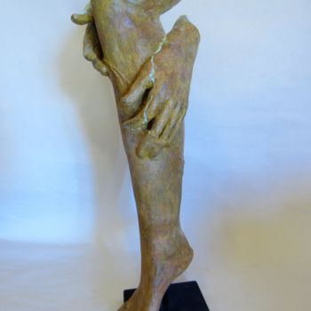 Escultura titulada "En coulisse" por Mabé, Obra de arte original, Terracota