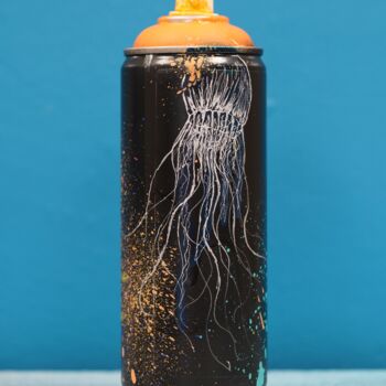 Sculptuur getiteld "Spray Can - Jennyfi…" door Madeleine Gorges, Origineel Kunstwerk, Graffiti