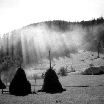 Photography titled "haystacks looking a…" by Magda Durda, Original Artwork, Non Manipulated Photography