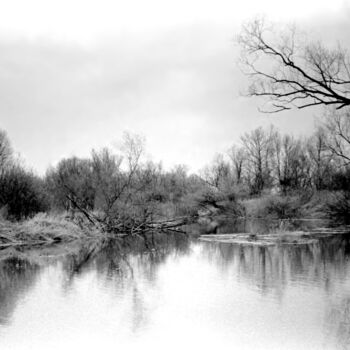 Photography titled "looking at the river" by Magda Durda, Original Artwork, Non Manipulated Photography