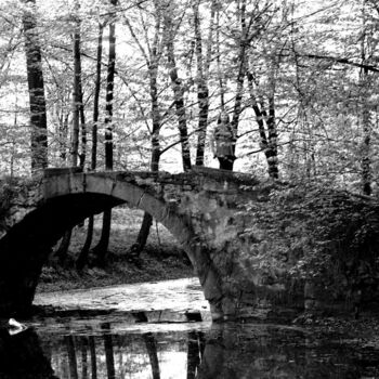 Photography titled "girl on bridge" by Magda Durda, Original Artwork, Non Manipulated Photography