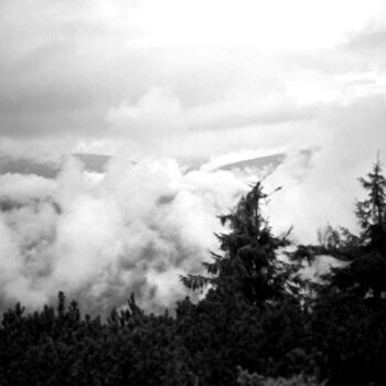Fotografia intitolato "misty mountains" da Magda Durda, Opera d'arte originale, Fotografia non manipolata