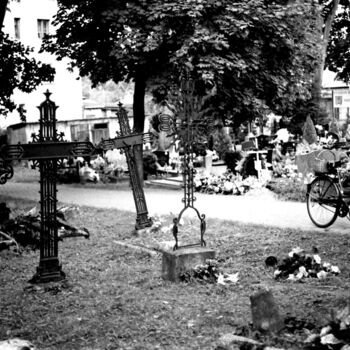 Fotografia intitolato "bicycle in the ceme…" da Magda Durda, Opera d'arte originale, Fotografia non manipolata