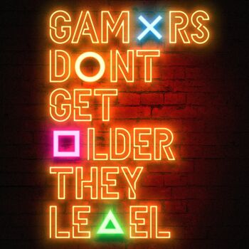 Arte digitale intitolato "Gamers Dont Get Old…" da Mahmood Maher, Opera d'arte originale, Pittura digitale