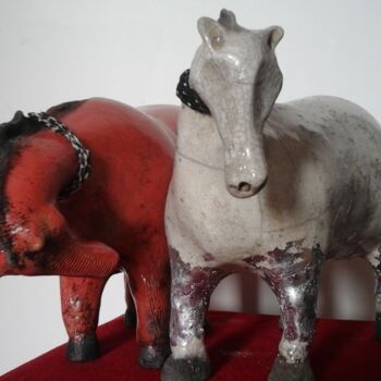 Sculpture intitulée "les chevale amoureux" par Majid Hamidiani, Œuvre d'art originale, Céramique