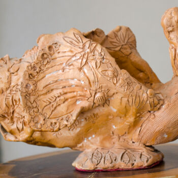 Scultura intitolato "Pigeon" da Mandy Sand, Opera d'arte originale, Ceramica