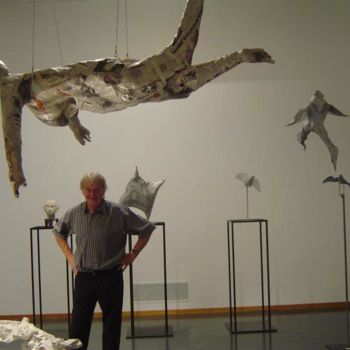 Skulptur mit dem Titel "11 septembre 2001" von Michel Mangon, Original-Kunstwerk, Papier