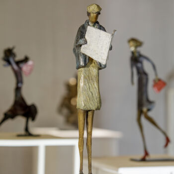 Sculpture intitulée "La lectrice" par Manoyan, Œuvre d'art originale, Bronze