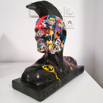 Escultura intitulada "Batman On Iroquois" por This Is Not A Toy, Obras de arte originais, Gesso