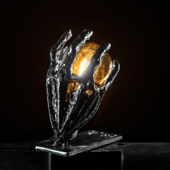 Скульптура под названием "Metal Hand" - Manuel Quaresima, Подлинное произведение искусства, Металлы