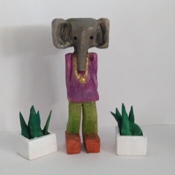 Sculptuur getiteld "Elefantita jipi" door Manuel López Barón, Origineel Kunstwerk, Hout