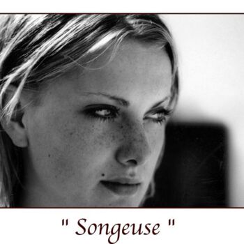 Fotografie mit dem Titel "Songeuse" von Marc Acquaviva, Original-Kunstwerk