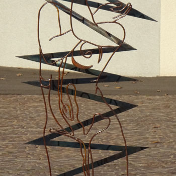 「Estonteco」というタイトルの彫刻 Marc Terradeによって, オリジナルのアートワーク, 金属