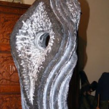 Скульптура под названием "Explosion." - Seraphin, Подлинное произведение искусства, Камень