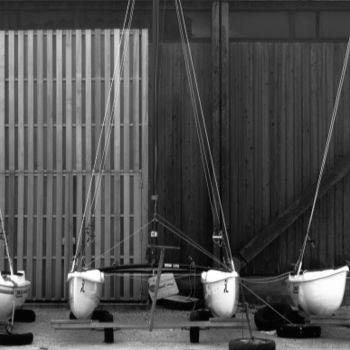 Photographie intitulée "Catamarants la Roch…" par Marc Hatot, Œuvre d'art originale