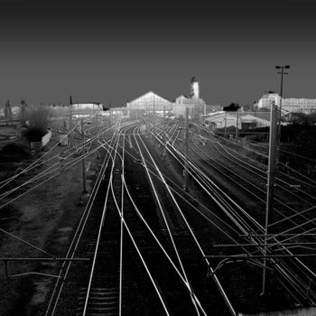 Photographie intitulée "Gare la Rochelle" par Marc Hatot, Œuvre d'art originale