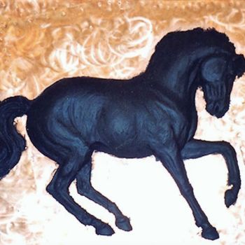 Scultura intitolato "Cavallo nero in alt…" da Studio D'Arte, Opera d'arte originale, Resina Montato su Altro pannello rigido