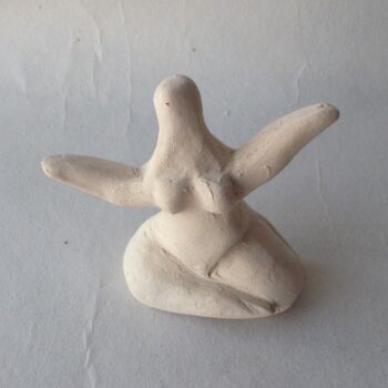Скульптура под названием "Θέα γονιμότητας" - Margia Tasanataki, Подлинное произведение искусства, Керамика