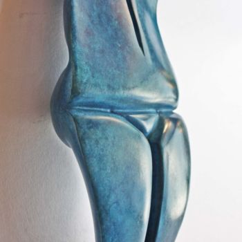 Sculptuur getiteld "petite-callipyge-es…" door Maria Elena Thiery, Origineel Kunstwerk, Metalen