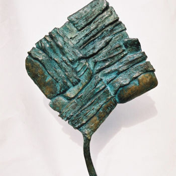 Sculpture titled "la-feuille-avec-tit…" by Maria Elena Thiery, Original Artwork, Metals