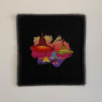 Textilkunst mit dem Titel "Sombrero Dance" von Mariana Ivanova, Original-Kunstwerk, Stickerei