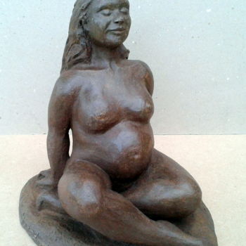 Sculpture titled "En attendant" by Marian Cobos, Original Artwork, Terra cotta